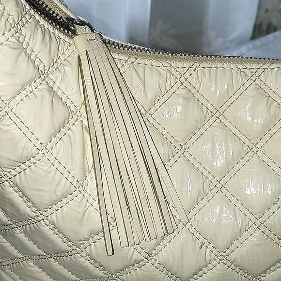 Perlina. Hobo style handbag,  ivory with light brown interior - Picture 3 of 9